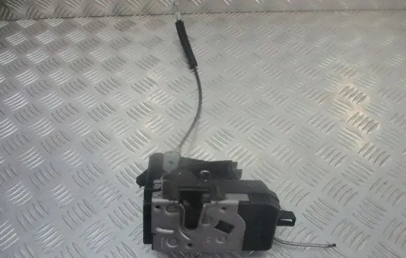 Opel Signum Front door lock