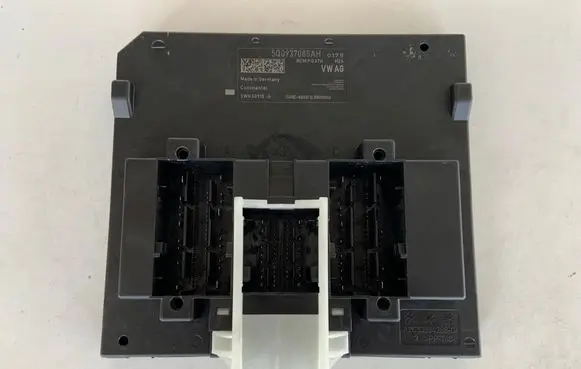 Audi A3 S3 8V Comfort/convenience module 5Q0937085AH