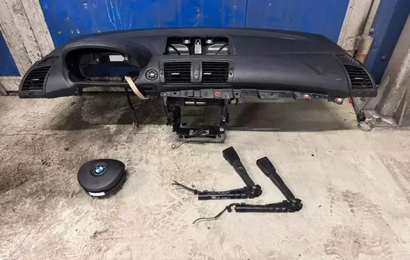 BMW 3 E90 E91 Dashboard 