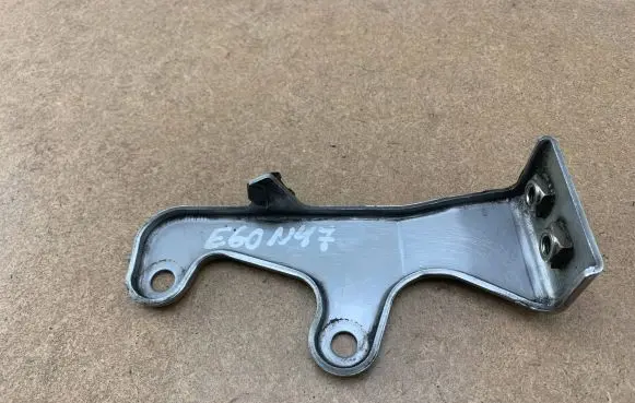 BMW 5 E60 E61 Muffler mount bracket/holder 18307796187 7796187