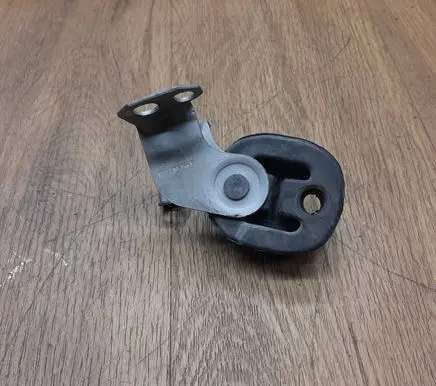 Porsche Macan (95B) Muffler mount bracket/holder 8K0253144F