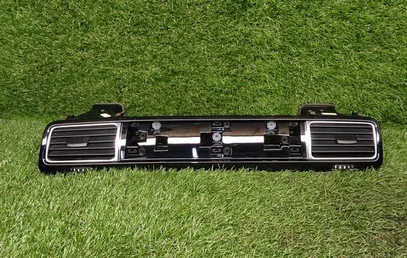 Volkswagen Touareg II Panel trim 7P1857190A 7P1819727A 7P1819704A