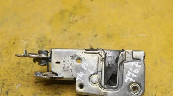 Volkswagen Multivan T4 Front door lock