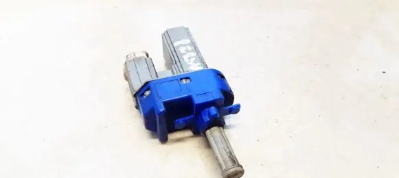 Mazda 3 I Brake pedal sensor switch BP4K