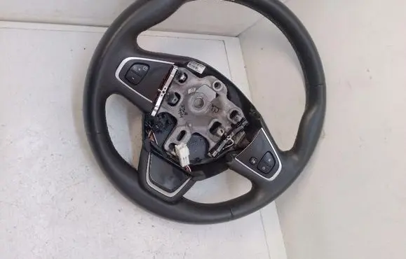 Renault Clio IV Steering wheel 484005241R