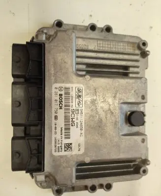 Ford Focus Engine control unit/module 9M5112A650AG 0281017750 5112A650AG