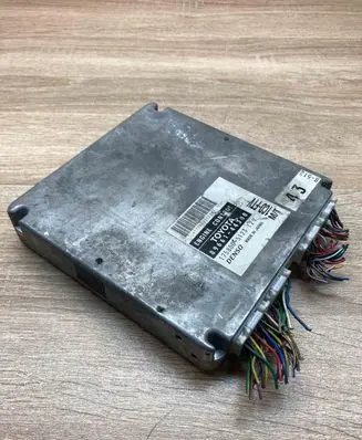 Toyota Avensis Verso Engine control unit/module ECU 8966144300 1758005123