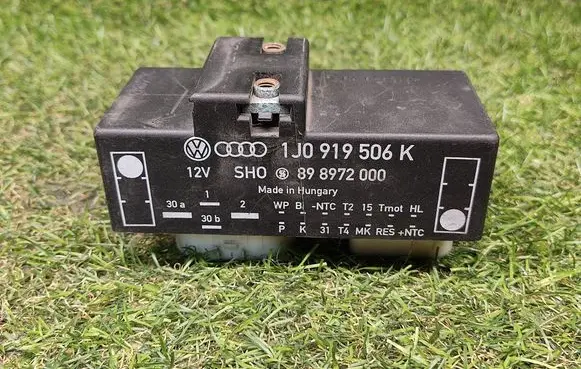 Audi TT Mk1 Coolant fan relay 1J0919506K