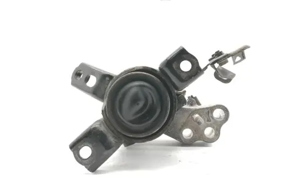Toyota Auris 150 Engine mount bracket