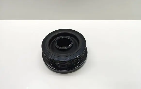 BMW 5 E60 E61 Crankshaft pulley 7793593 495920110 2204