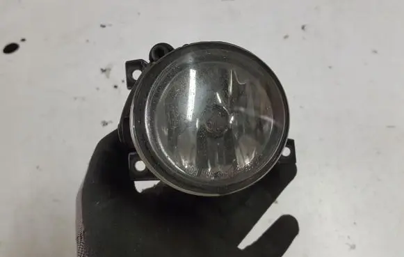Volkswagen Golf V Front fog light