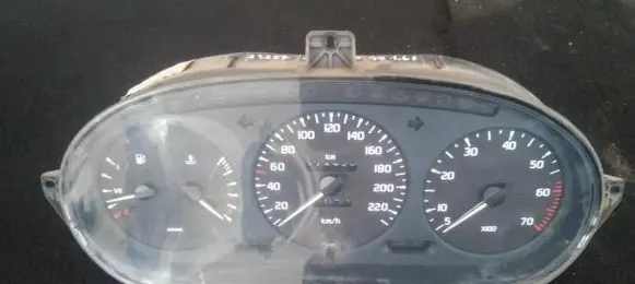 Renault Megane I Speedometer (instrument cluster) 7700839644