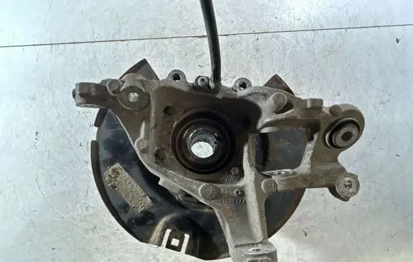 Dodge Challenger Rear wheel hub 68079761AA