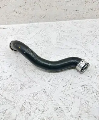 Mercedes-Benz C W204 Engine coolant pipe/hose A2045011582