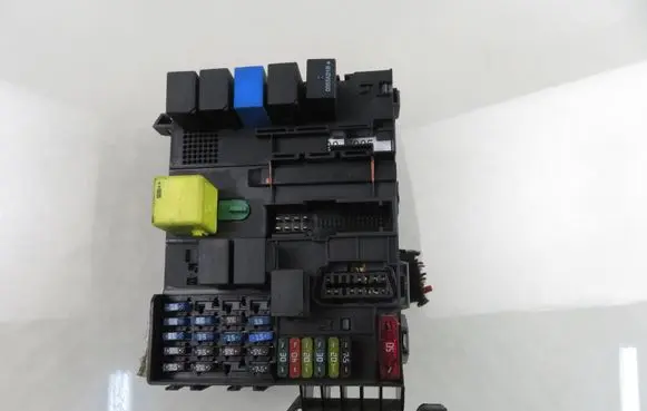 Smart ForTwo I Fuse box set 0001683V001