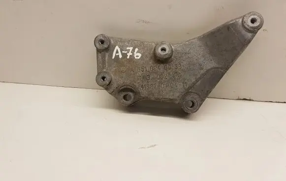Mercedes-Benz C W205 Engine mounting bracket A6510940039