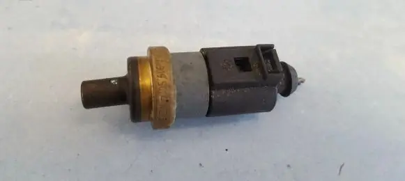Audi A4 S4 B5 8D Coolant temperature sensor 06a919501a