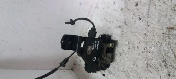 Volkswagen New Beetle Front door lock 1136948
