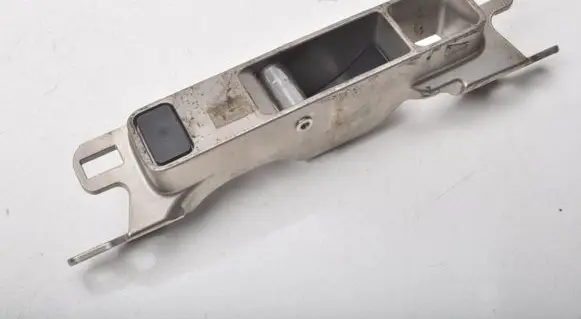 BMW Z4 g29 Convertible roof lock/latch 7181730