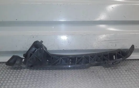 Honda FR-V Front bumper mounting bracket 71141SJD0000