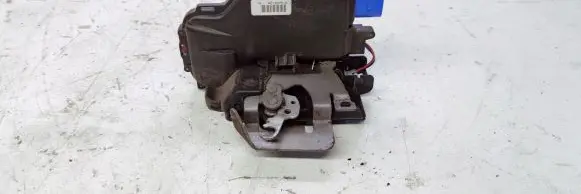 Audi A8 S8 D3 4E Front door lock 4E1837016