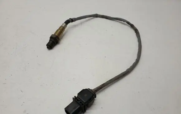 Volkswagen Jetta VI Lambda probe sensor 0281004191 03L906262Q