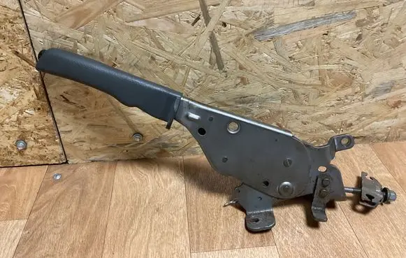 Volvo S40, V40 Handbrake/parking brake lever assembly 30884077