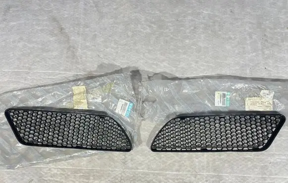 Alfa Romeo 147 Front grill 156058921BLCP 156058921 0156058921