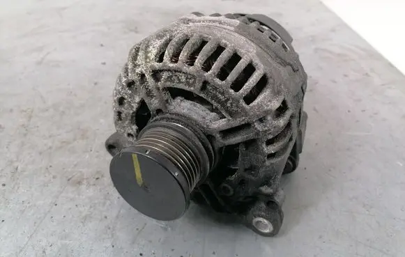 Audi Q5 SQ5 Generator/alternator 03G903016E