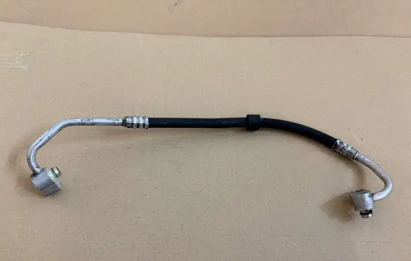 Air conditioning (A/C) pipe/hose