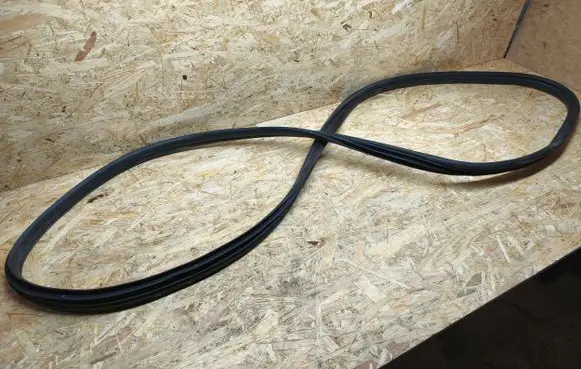 KIA EV6 Rubber seal front door (on door) 