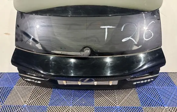 Lexus CT 200H Tailgate/trunk/boot lid