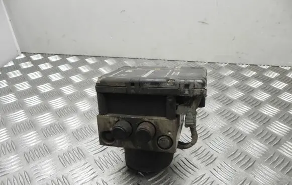 Chrysler Voyager ABS Pump P04721427 VD18359