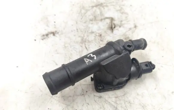Audi A3 S3 8P Engine coolant pipe/hose 03G121132B