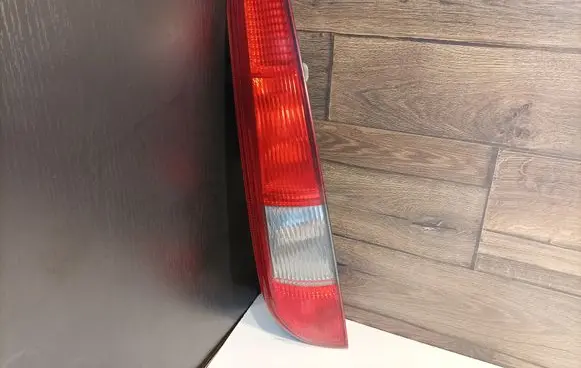 Ford Focus Rear/tail lights 4M5113N004C