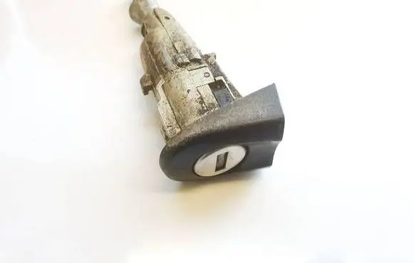 Volkswagen Golf Plus Front door lock (next to the handle) 5M0837167A