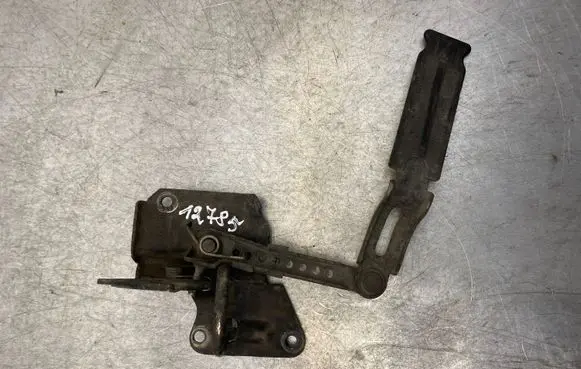 Audi A6 S6 C5 4B Engine bonnet (hood) release handle 4B0823480C