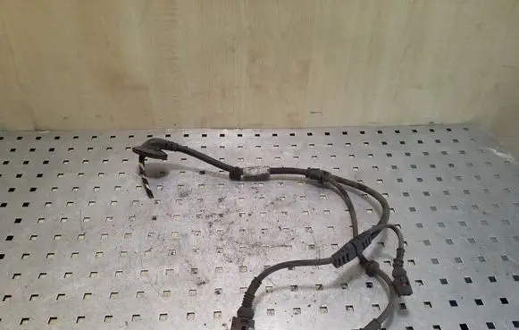 Audi A5 8T 8F Rear ABS sensor wiring 