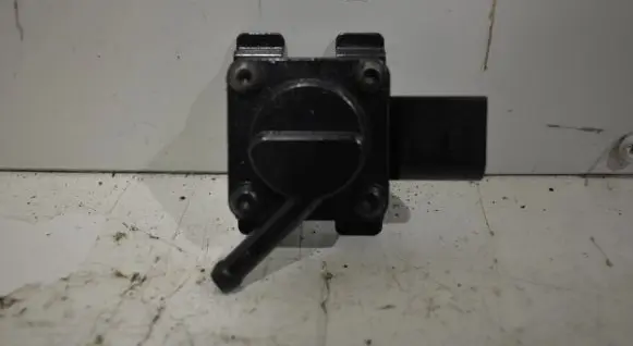 BMW X3 E83 Exhaust gas pressure sensor 7789219