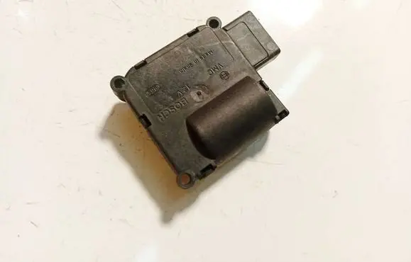 Audi A8 S8 D3 4E Air flap motor/actuator 0132801323 4E0820511