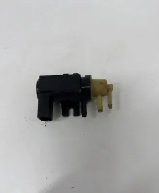 Audi A6 S6 C5 4B Turbo solenoid valve 1K0906627A 06T081 70086800