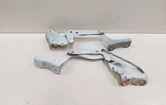 Peugeot iOn Engine bonnet/hood hinges