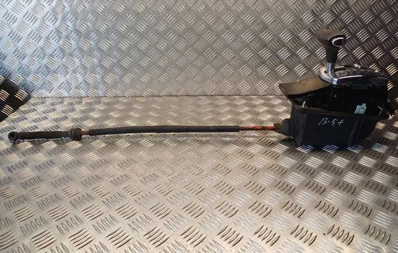 Volkswagen PASSAT B5.5 Gear shifter/selector 4B0713041M 3B0713111N