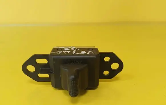 Chrysler Voyager Electric window control switch 04685727AB