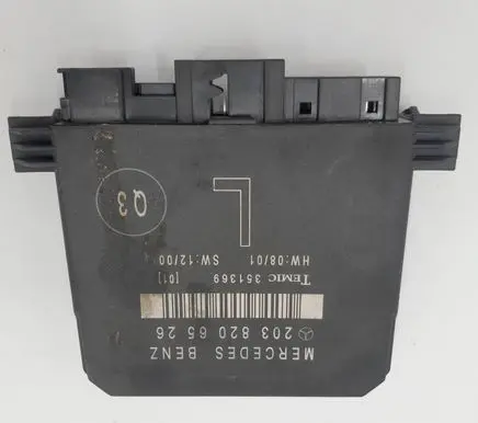 Mercedes-Benz C W203 Door control unit/module 2038206526 351369