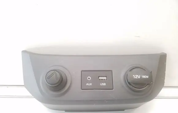 Hyundai Ioniq USB socket connector 84621G7000 96120G2050