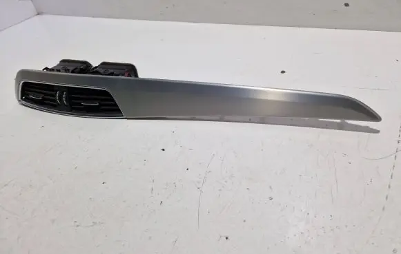 Mercedes-Benz C AMG W204 Dashboard center trim panel A2046807071 A2048306164