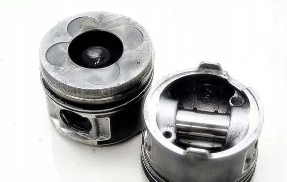 Opel Vectra B Piston 7826594805