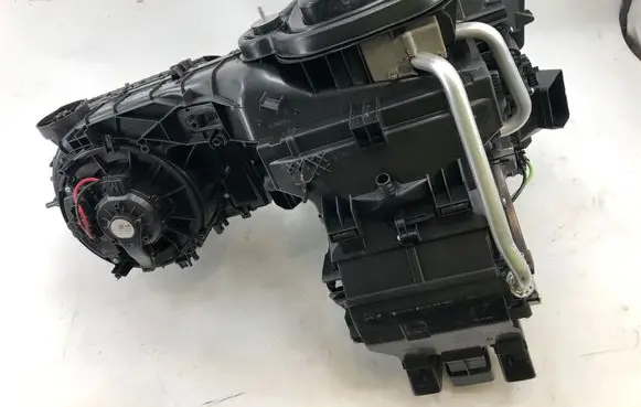 Volkswagen Golf VIII Interior heater climate box assembly T1010827a