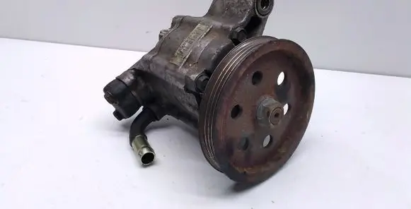Ford Mondeo Mk III Power steering pump 069687S PT0069687S